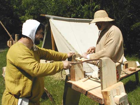 Ulli mit Klaus an der Fidelbogendrechselbank