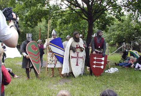 Rüstschau 12. und 13. Jh. zusammen mit der IG Wolf