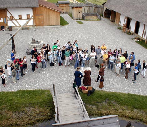 Modenschau im Burghof